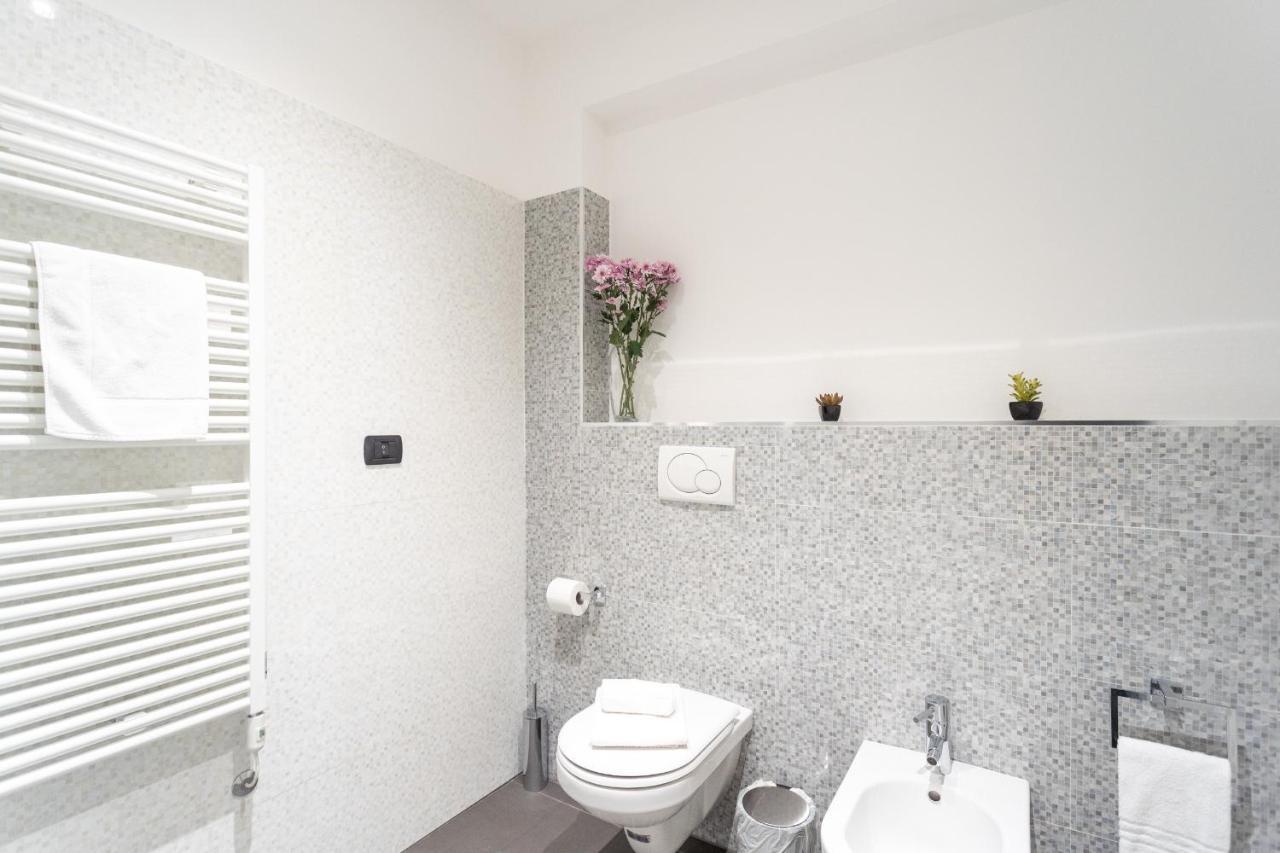 White Flat In Como City Center By Rent All 코모 외부 사진