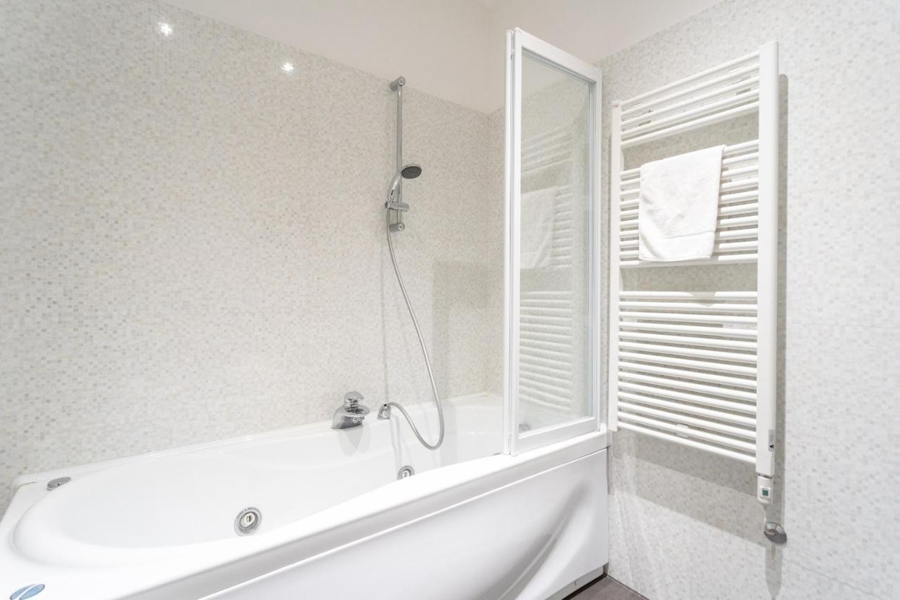 White Flat In Como City Center By Rent All 코모 외부 사진