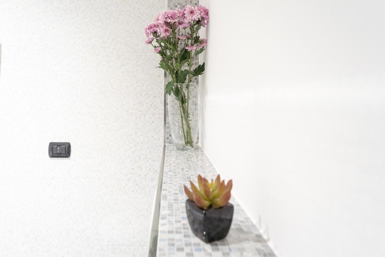 White Flat In Como City Center By Rent All 코모 외부 사진